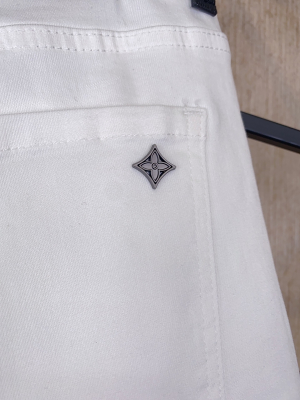 ブランドジーンズ角部分ディテール